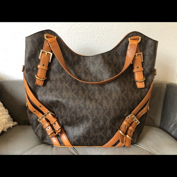 Michael Kors handbag - Picture 2 of 3